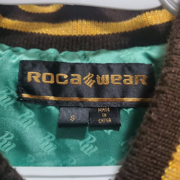 Vintage 2004 Rocawear Varsity Jacket with detachable fur hood - Picture 10 of 12